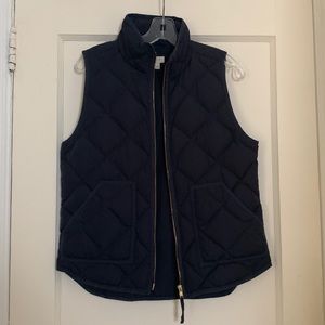 Never worn J Crew navy puffer vest (small)